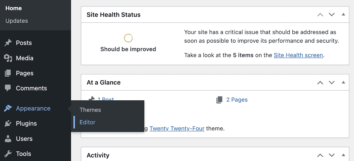 Captura de tela do painel WordPress. A barra lateral esquerda exibe as principais opções do menu do WordPress. O menu Aparência está expandido para mostrar as opções Temas e Editor. Também mostra um aviso de Status de Saúde do Site.