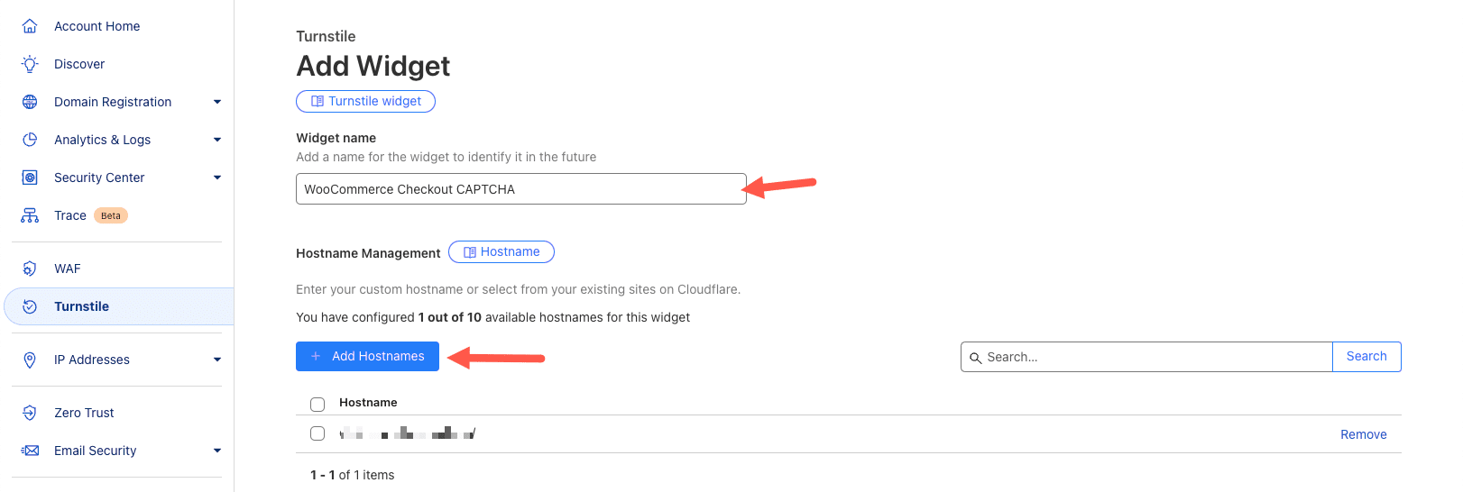 De Cloudflare Turnstile widget een naam geven en je domein toevoegen.