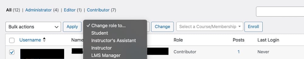 Una captura de pantalla de la interfaz para asignar roles de usuario en WordPress tras la instalación de LifterLMS.