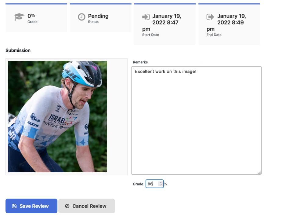 Una captura de pantalla de la interfaz para proporcionar feedback a los estudiantes dentro del plugin de WordPress LifterLMS para la educación.