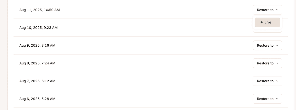 Die MyKinsta-Sicherungsverwaltung zeigt verfügbare Wiederherstellungspunkte mit Zeitstempeln und Ein-Klick-Wiederherstellungsschaltflächen für jede Sicherung an.